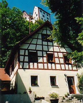 Holiday apartments in Egloffstein: Gögerhaus and the castle
